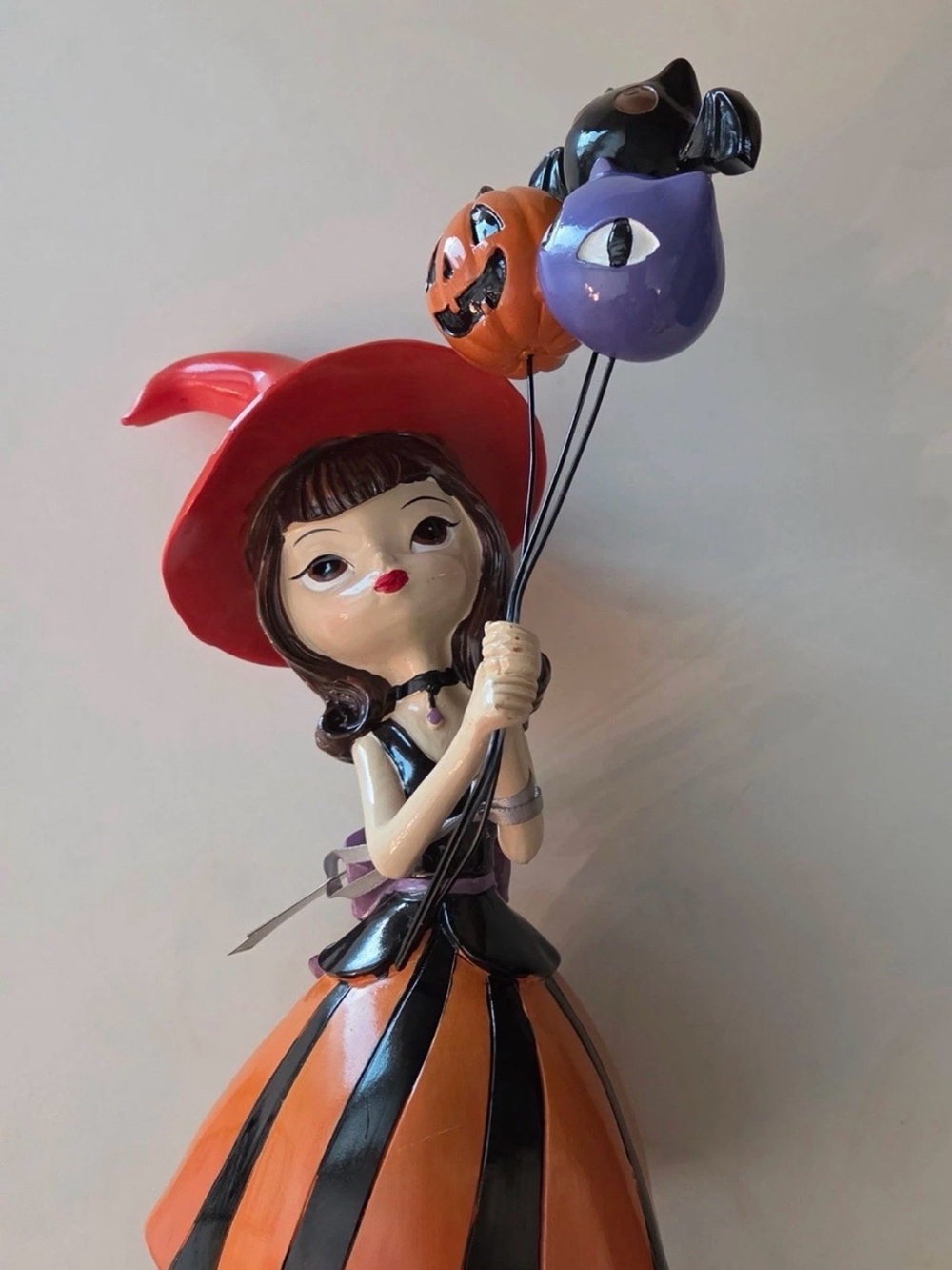 NWT Viral Bella Lux Halloween Witch Girl  Figure Holding Balloons Decor 14”